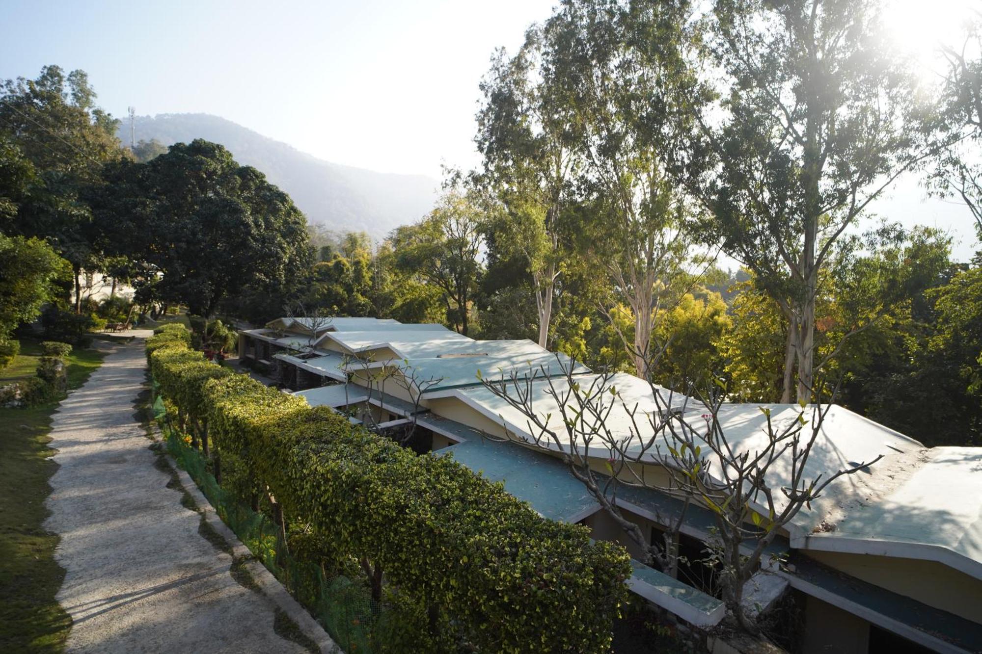 The Solluna Resort Marchula Esterno foto